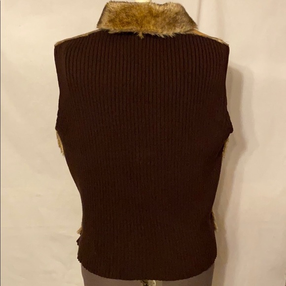 Vest - Picture 2 of 4